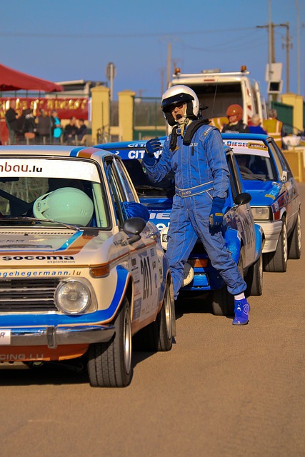 处理好与国 处理好与国